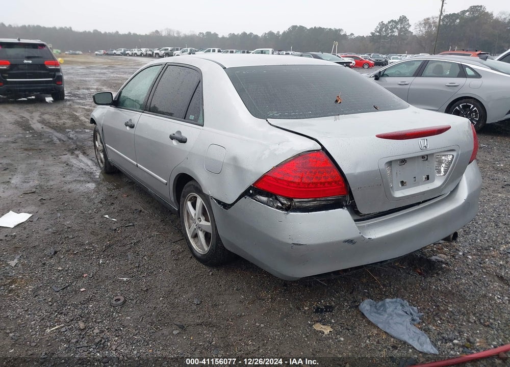 2007 HONDA ACCORD 2.4 VP VIN: 1HGCM56177A070745