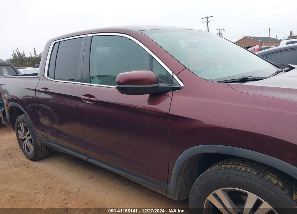 2017 HONDA RIDGELINE RTS VIN: 5FPYK3F40HB037675