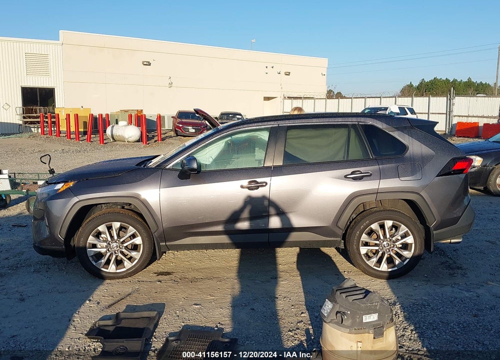 2022 TOYOTA RAV4 XLE PREMIUM VIN: 2T3A1RFV5NC319388