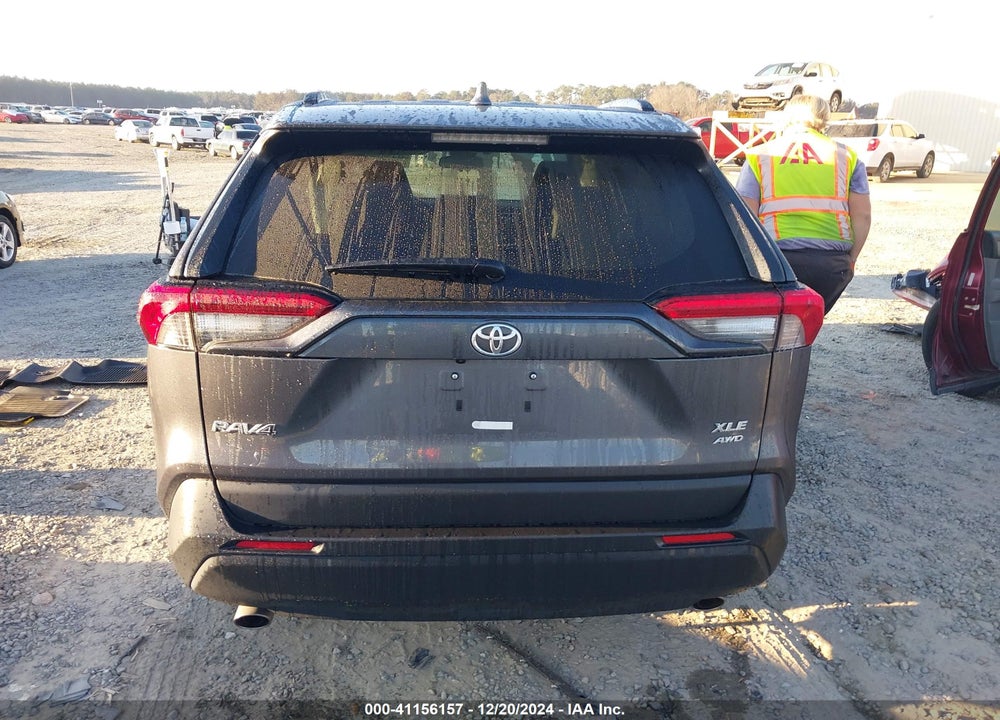 2022 TOYOTA RAV4 XLE PREMIUM VIN: 2T3A1RFV5NC319388