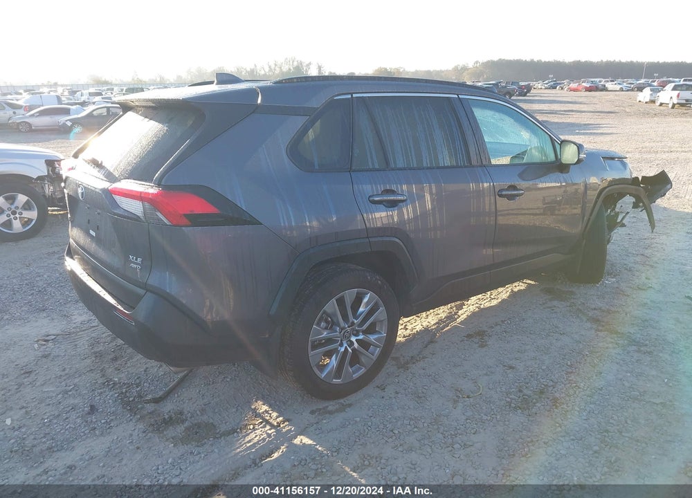 2022 TOYOTA RAV4 XLE PREMIUM VIN: 2T3A1RFV5NC319388