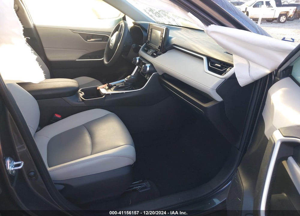 2022 TOYOTA RAV4 XLE PREMIUM VIN: 2T3A1RFV5NC319388
