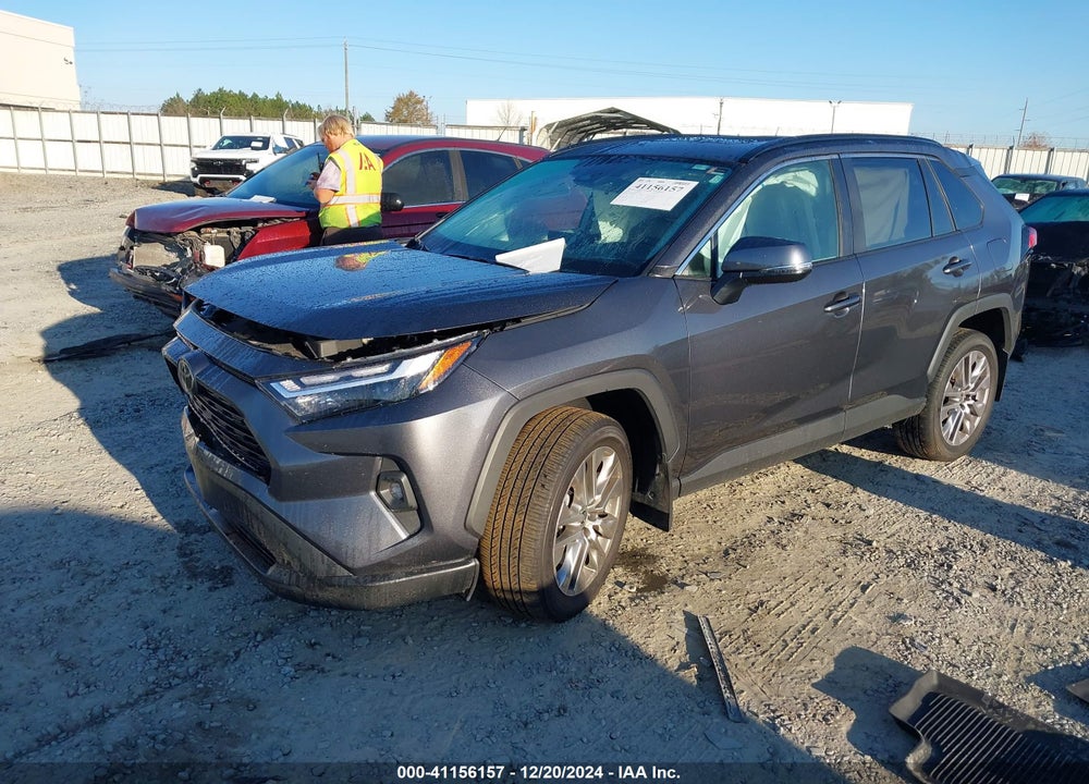 2022 TOYOTA RAV4 XLE PREMIUM VIN: 2T3A1RFV5NC319388