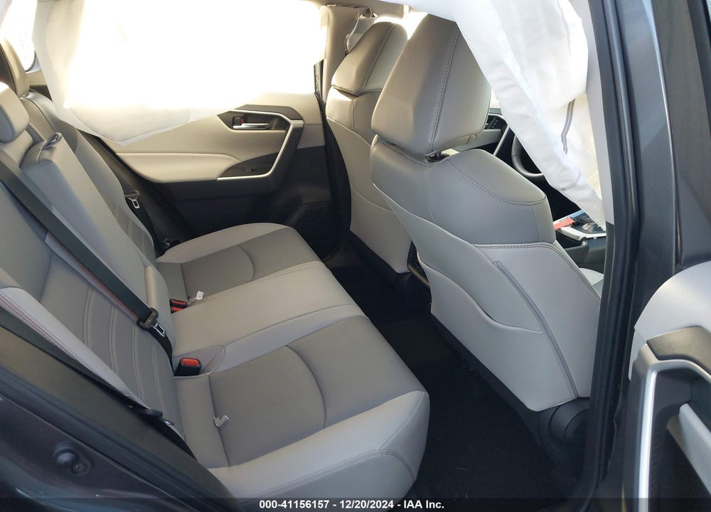 2022 TOYOTA RAV4 XLE PREMIUM VIN: 2T3A1RFV5NC319388