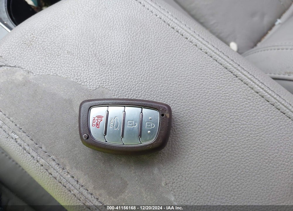 2015 HYUNDAI SONATA VIN: 5NPE34AF0FH101610