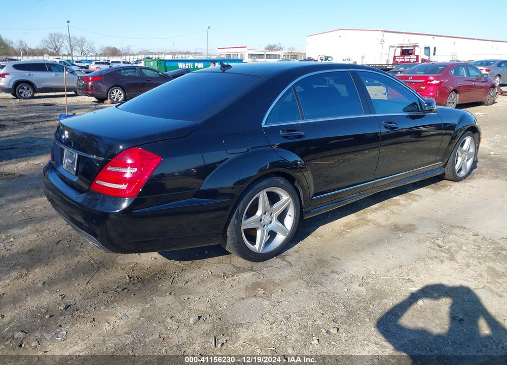 2010 MERCEDES-BENZ S 550 VIN: WDDNG7BB7AA346184