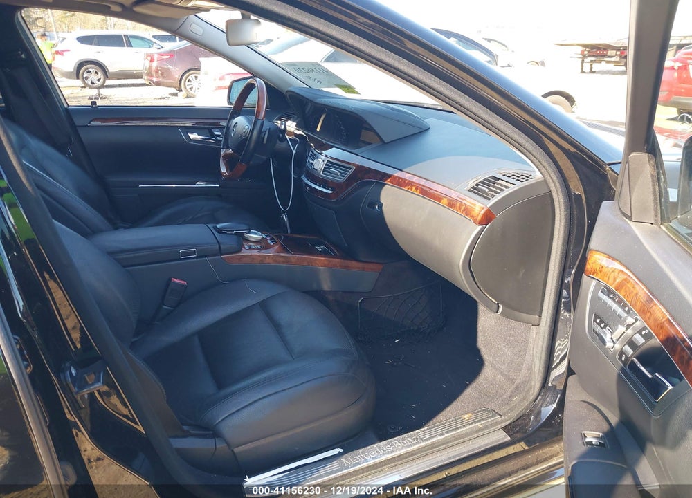 2010 MERCEDES-BENZ S 550 VIN: WDDNG7BB7AA346184