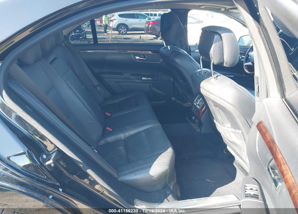2010 MERCEDES-BENZ S 550 VIN: WDDNG7BB7AA346184