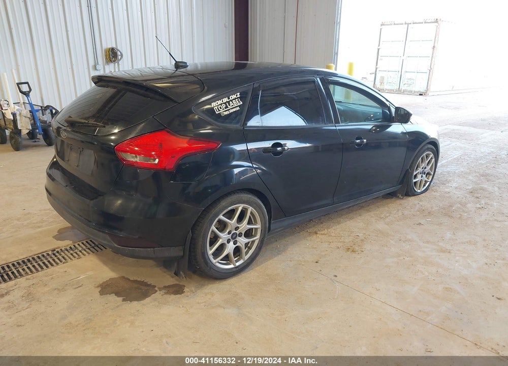 2015 FORD FOCUS SE VIN: 1FADP3K25FL318772