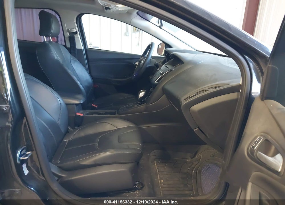 2015 FORD FOCUS SE VIN: 1FADP3K25FL318772