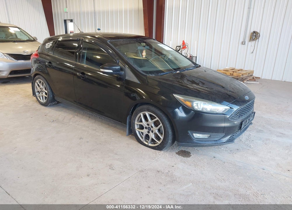 2015 FORD FOCUS SE VIN: 1FADP3K25FL318772