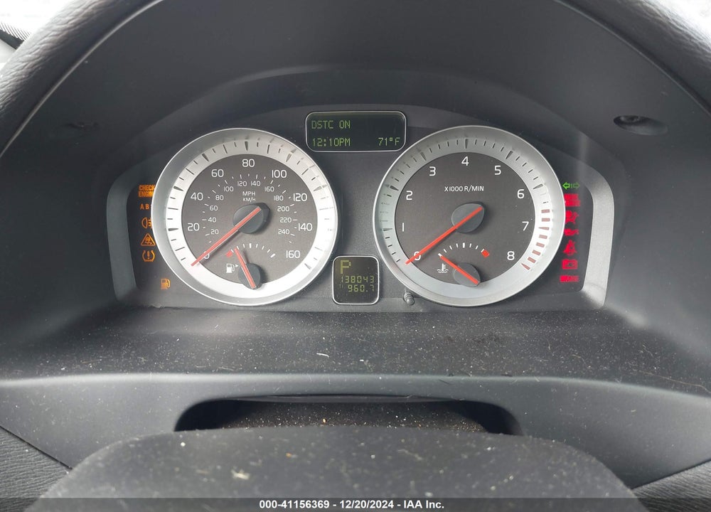 2011 VOLVO C70 VIN: YV1672MC1BJ120922