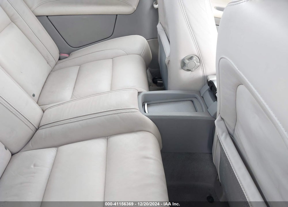 2011 VOLVO C70 VIN: YV1672MC1BJ120922