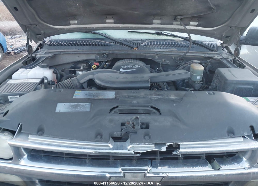 2002 CHEVROLET SUBURBAN 1500 LS VIN: 1GNEC16Z72J136848