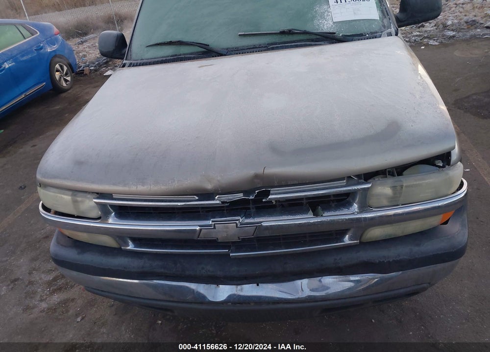 2002 CHEVROLET SUBURBAN 1500 LS VIN: 1GNEC16Z72J136848