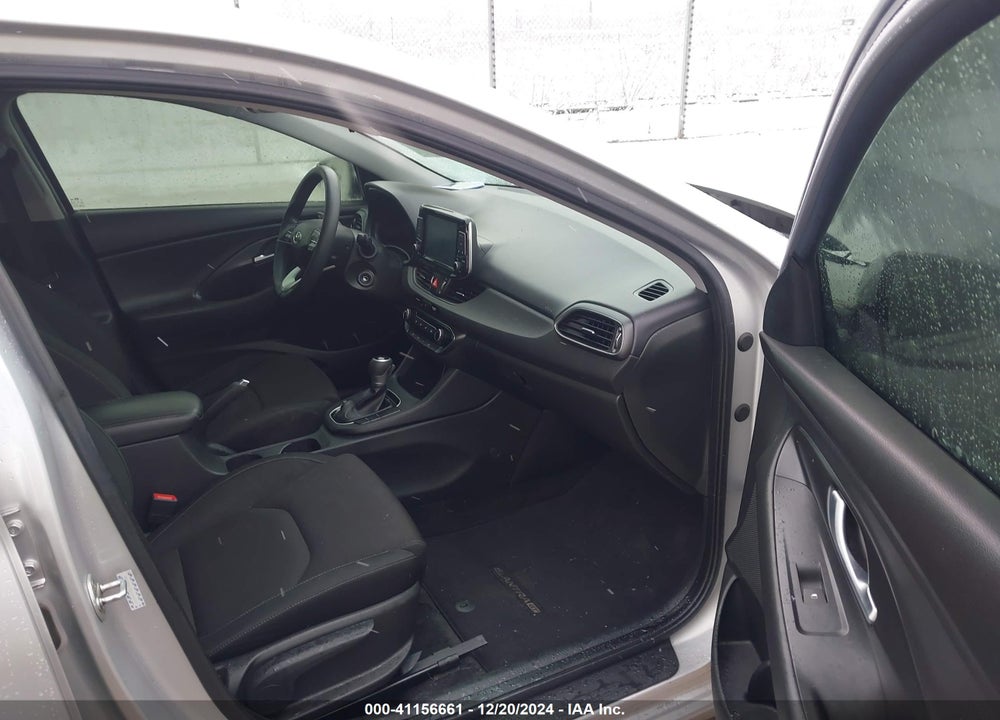 2018 HYUNDAI ELANTRA GT VIN: KMHH35LE8JU018735