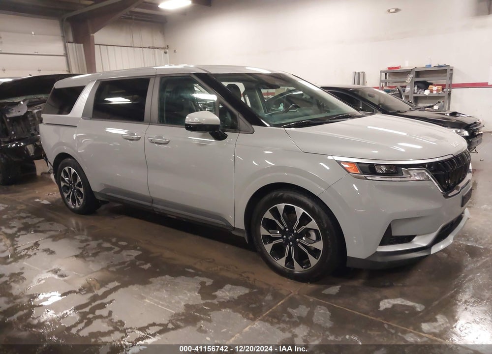 2023 KIA CARNIVAL MPV EX VIN: KNDNC5H38P6295137