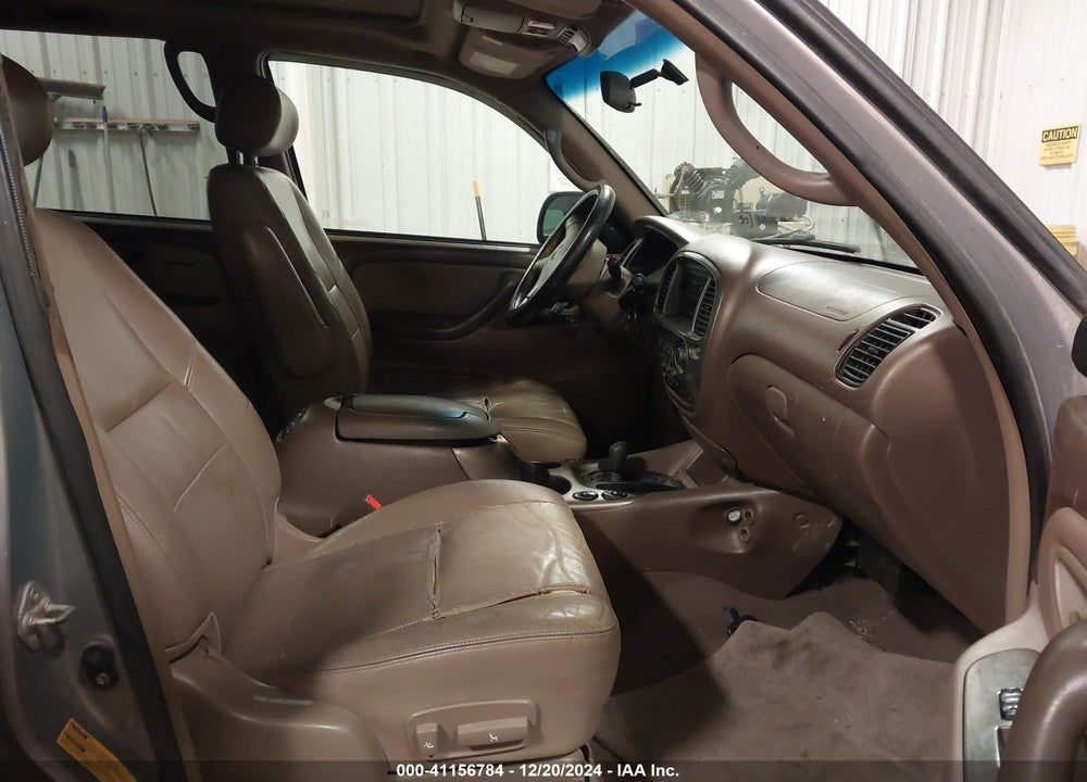 2002 TOYOTA SEQUOIA LIMITED V8 VIN: 5TDBT48A72S079090