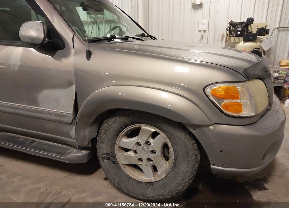 2002 TOYOTA SEQUOIA LIMITED V8 VIN: 5TDBT48A72S079090