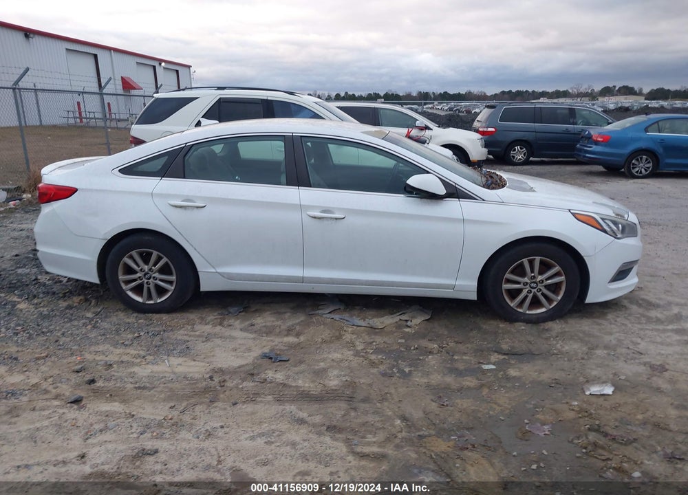 2015 HYUNDAI SONATA SE VIN: 5NPE24AF3FH177535