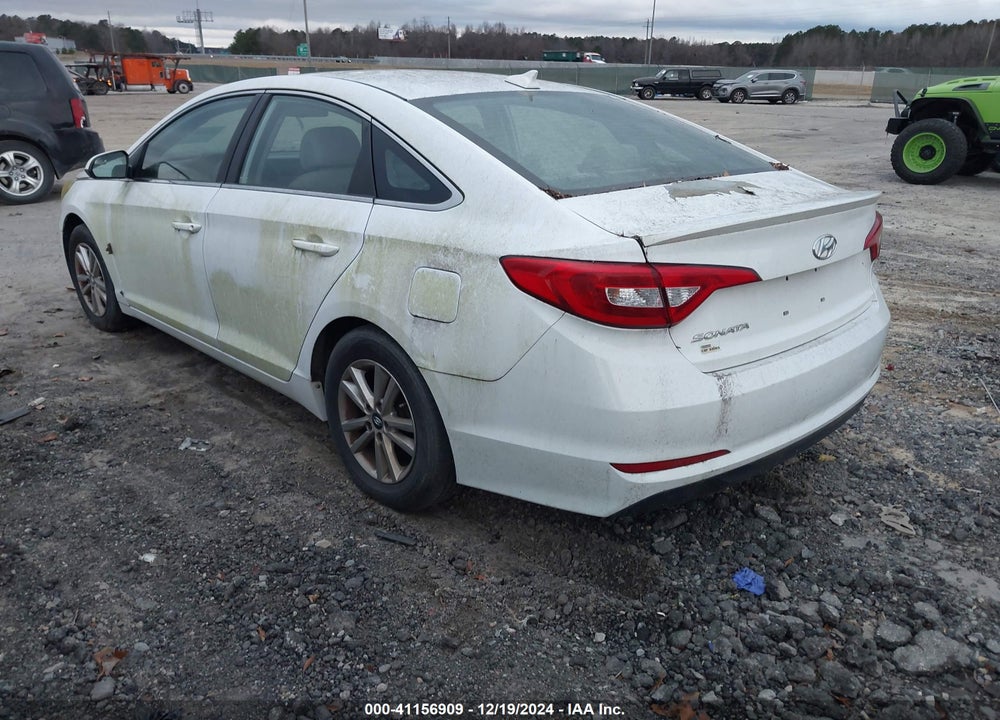 2015 HYUNDAI SONATA SE VIN: 5NPE24AF3FH177535