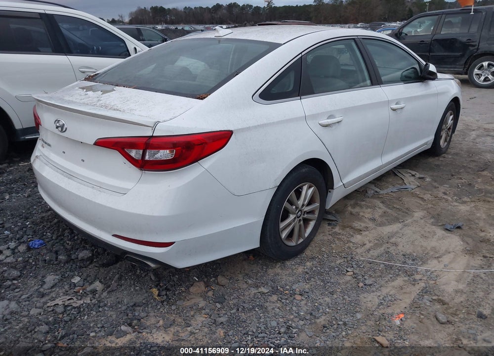 2015 HYUNDAI SONATA SE VIN: 5NPE24AF3FH177535