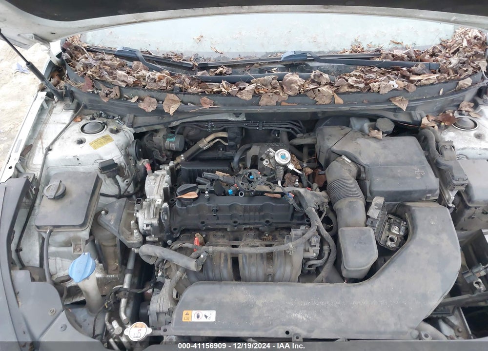 2015 HYUNDAI SONATA SE VIN: 5NPE24AF3FH177535