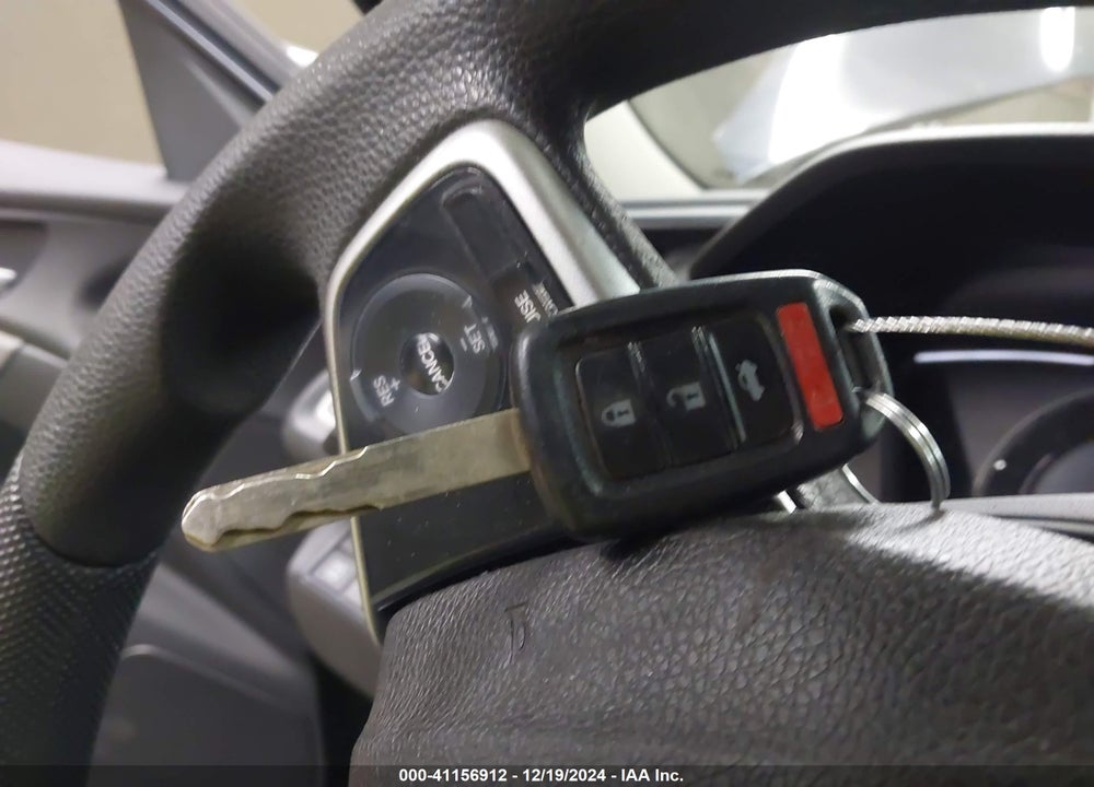 2018 HONDA CIVIC LX VIN: 2HGFC2F52JH579538