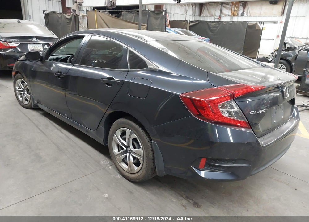 2018 HONDA CIVIC LX VIN: 2HGFC2F52JH579538