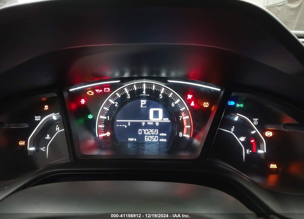 2018 HONDA CIVIC LX VIN: 2HGFC2F52JH579538