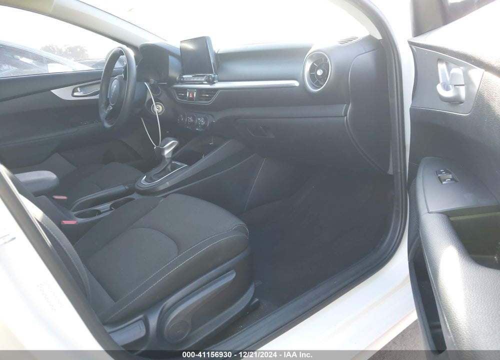 2022 KIA FORTE VIN: 3KPF24AD3NE500651