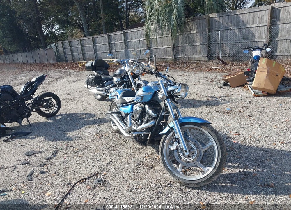 2011 YAMAHA XV1900 CU VIN: JYAVP27E0BA012916