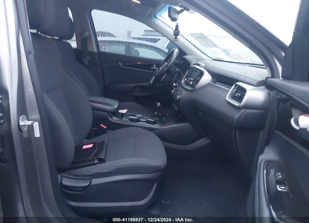 2016 KIA SORENTO 2.4L LX VIN: 5XYPGDA36GG050853