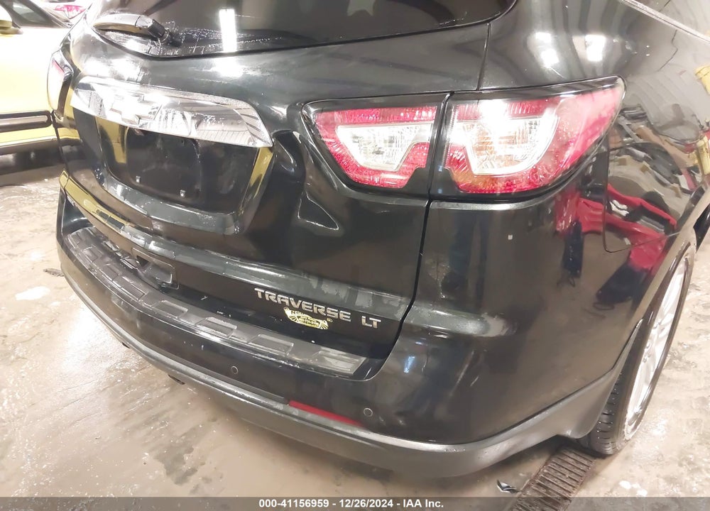 2015 CHEVROLET TRAVERSE 1LT VIN: 1GNKVGKD8FJ215901