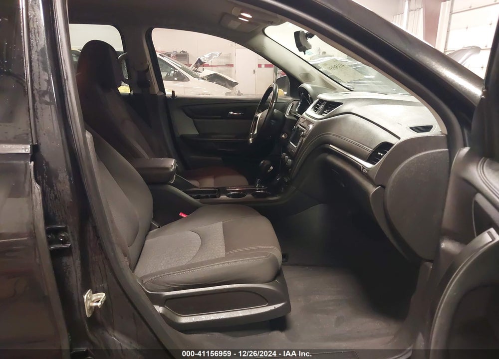 2015 CHEVROLET TRAVERSE 1LT VIN: 1GNKVGKD8FJ215901