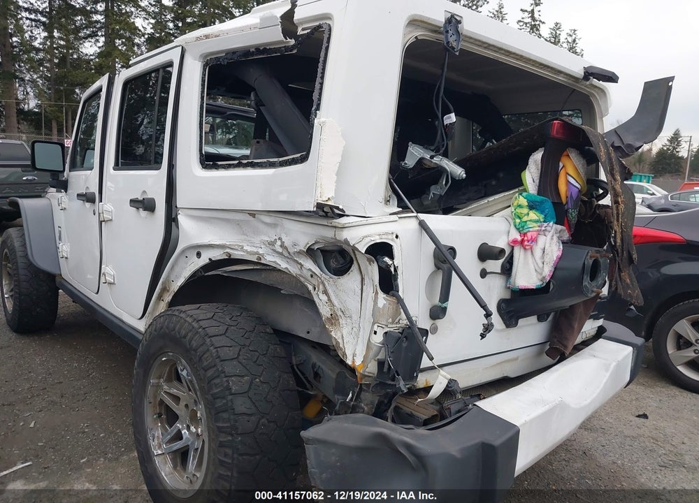 2013 JEEP WRANGLER UNLIMITED SAHARA VIN: 1C4BJWEG6DL626512