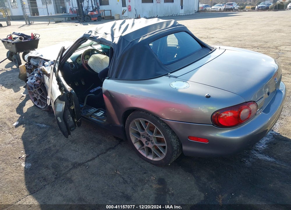 2002 MAZDA MX-5 MIATA CLOTH/LS/SE VIN: JM1NB353820227203