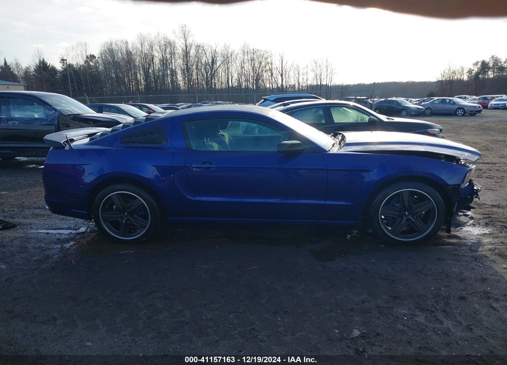 2014 FORD MUSTANG V6 VIN: 1ZVBP8AM4E5298547