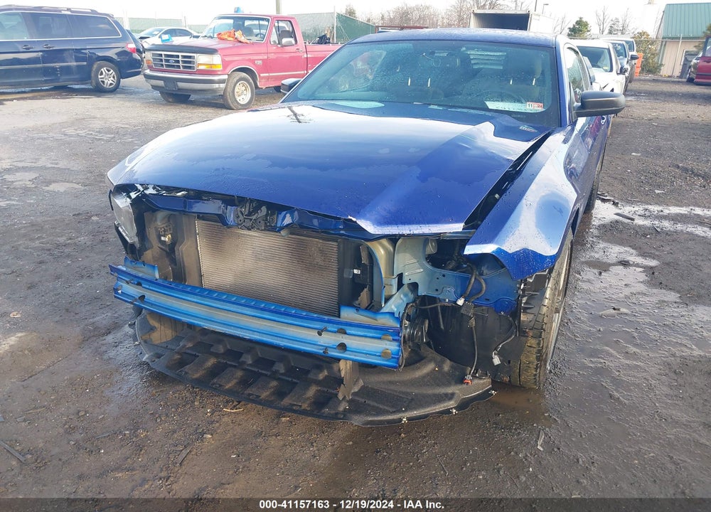 2014 FORD MUSTANG V6 VIN: 1ZVBP8AM4E5298547