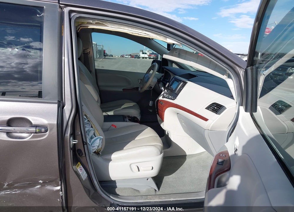2014 TOYOTA SIENNA VIN: 5TDYK3DC0ES420056