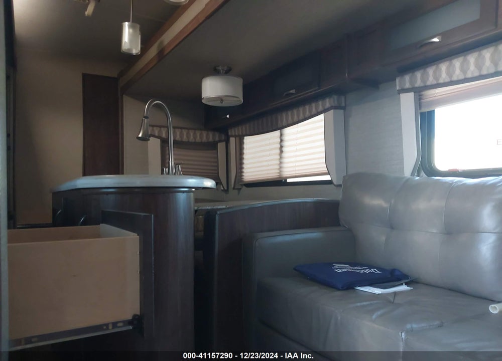 2018 DUTCHMEN AEROLITE 272RBSS VIN: 4YDT27220JP910526