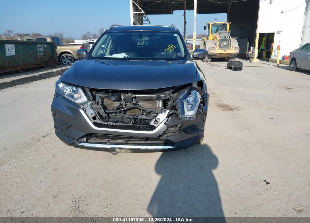 2018 NISSAN ROGUE SV VIN: KNMAT2MV5JP603189