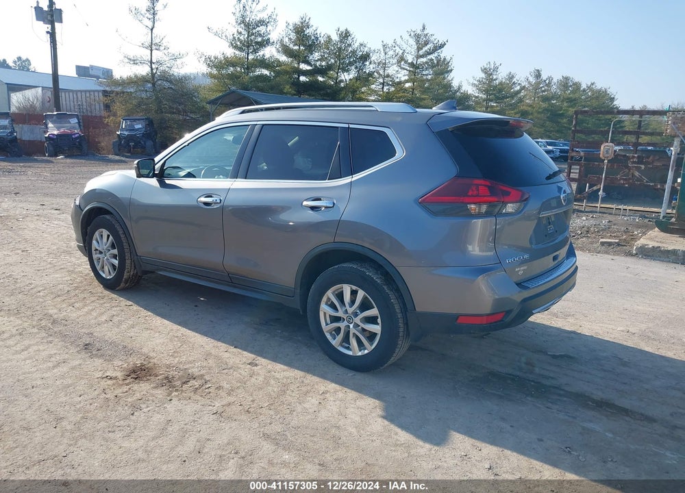 2018 NISSAN ROGUE SV VIN: KNMAT2MV5JP603189