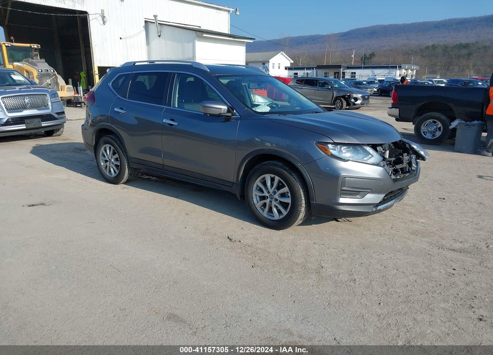 2018 NISSAN ROGUE SV VIN: KNMAT2MV5JP603189