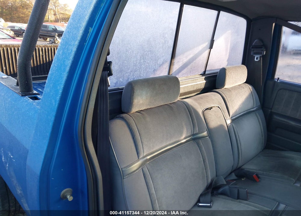 1992 DODGE DAKOTA VIN: 1B7FL26X5NS547469