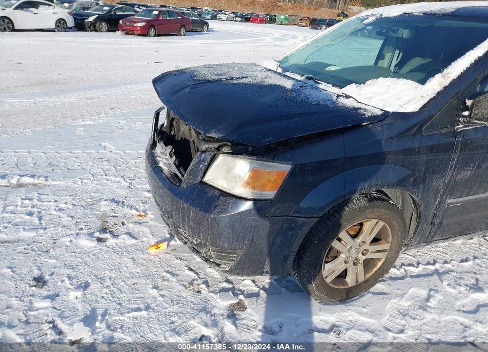 2008 DODGE GRAND CARAVAN VIN: 2D8HN54X58R127094