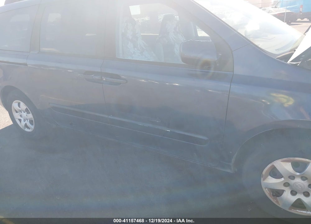 2009 KIA SEDONA LX VIN: KNDMB233796273802