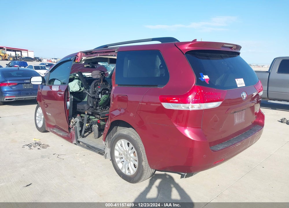 2014 TOYOTA SIENNA VIN: 5TDYK3DCXES421554