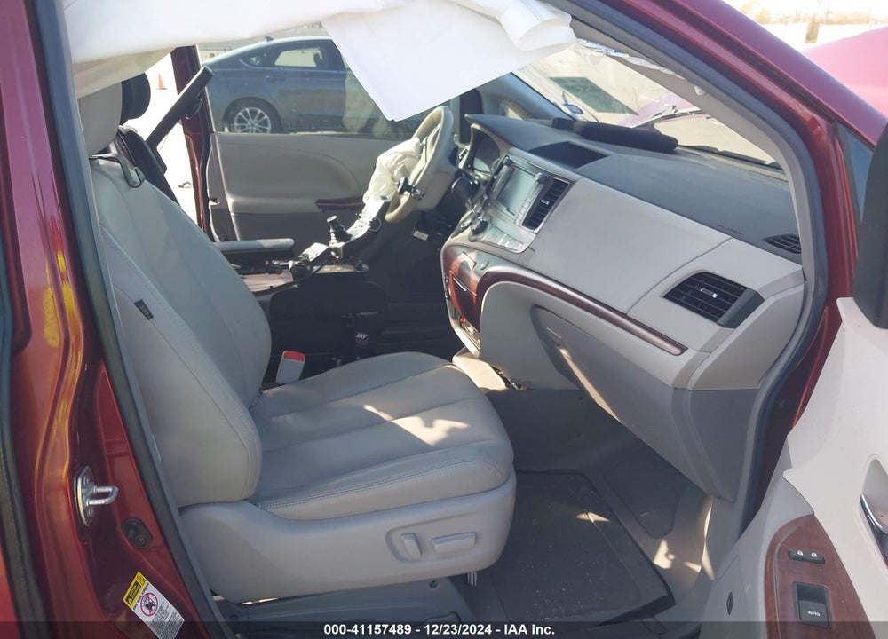 2014 TOYOTA SIENNA VIN: 5TDYK3DCXES421554