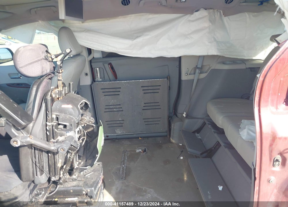 2014 TOYOTA SIENNA VIN: 5TDYK3DCXES421554